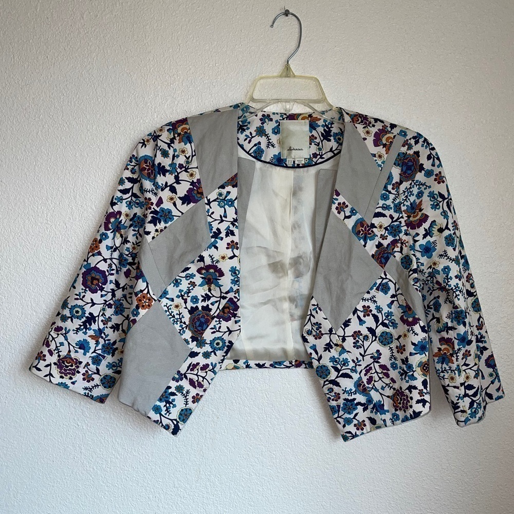 🌻 Anthropology Elevenses Floral Cropped Blazer. Size small GUC